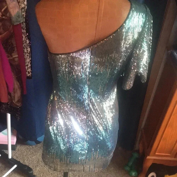 Sequin dress- one sleeve - Picture 3 of 11